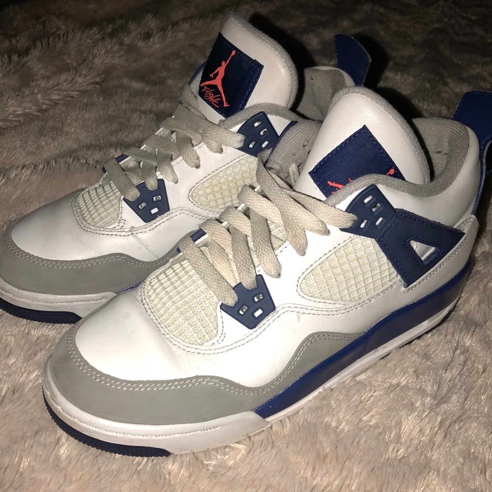 Jordan’s retro 4s